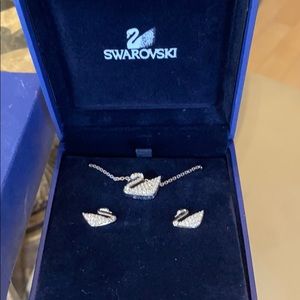 Swarovski crystal swan necklace and earrings